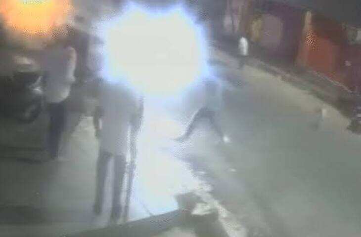 जयपुर में शराबी बदमाशों का तांडव: जूस सेंटर में घुसकर संचालक पर लोहे के पाइप से हमला, फुटेज में देंखे सिर में आए 12 टांके