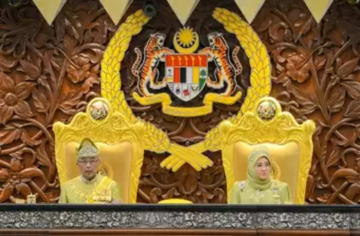 नए राजनीतिक गंठजोड़ के बीच Malaysian parliament बुलाई गई