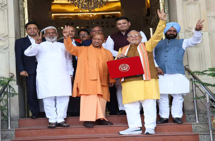 आज पश होगा UP का मेगा बजट! जाने&nbsp;युवाओं, स्टार्टअप्स&nbsp; से लेकर इंफ्रास्ट्रक्चर टाक कौन-कौन से बड़े एलान सम्भव&nbsp;
