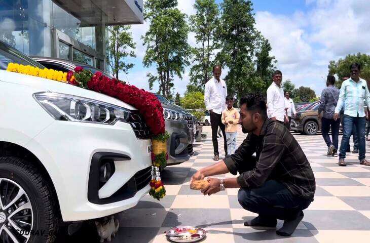 ​​​​​​​​​​​​​​5.76 लाख से शुरू होती हैं ये शानदार 7-सीटर कारें, फैमिली के लिए कौन-सी है सबसे बेस्ट? देखें लिस्ट