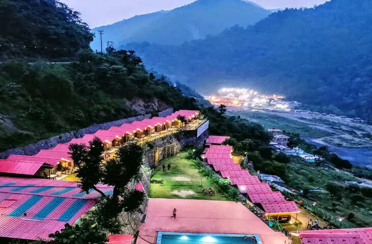 Summer Travel 2026: चिलचिलाती धूप से बचने के लिए है कूल और ब्यूटीफुल डेस्टिनेशन, जहां मिलती है ठंडी हवा और शानदार नज़ारे