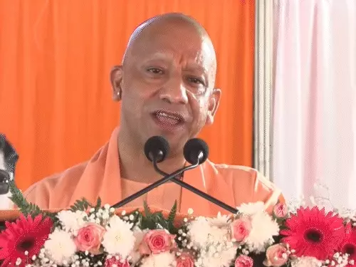 योगी बोले- अब माफियाओं की पैंट गीली हो जाती है, दंगाई जेल में मना रहे उर्स; 68 हजार ग्राम प्रहरियों का मानदेय बढ़ाया