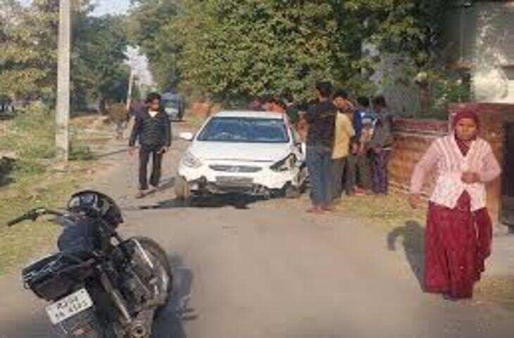 बेकाबू कार की टक्कर से बाइक सवार दंपती घायल