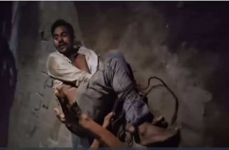 रींगस में ससुराल आए दामाद को रस्सी से बांधकर पीटा, वीडियो में देंखे पुलिस ने छुड़ाया; दोनों पक्षों ने दर्ज कराया केस