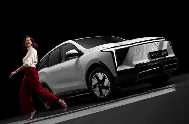 Mahindra EV Sales: कंपनी की इलेक्ट्रिक SUV रेंज ने पार किया 1 लाख का आंकड़ा, जानें BE 6 से XEV 9S तक की कहानी