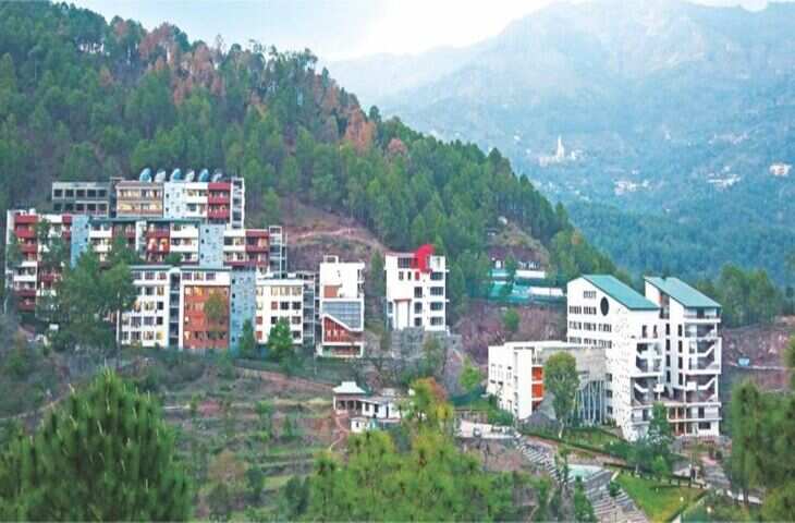 शूलिनी विश्वविद्यालय रसायन विज्ञान और ऊर्जा में चमका