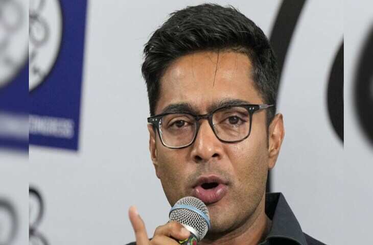 'हमें ऊंगली दिखा कर...' अभिषेक बनर्जी की चुनाव आयुक्त से बहस ने बढ़ाया राजनीतिक तापमान, ढाई घंटे चली बैठक​​​​​​​