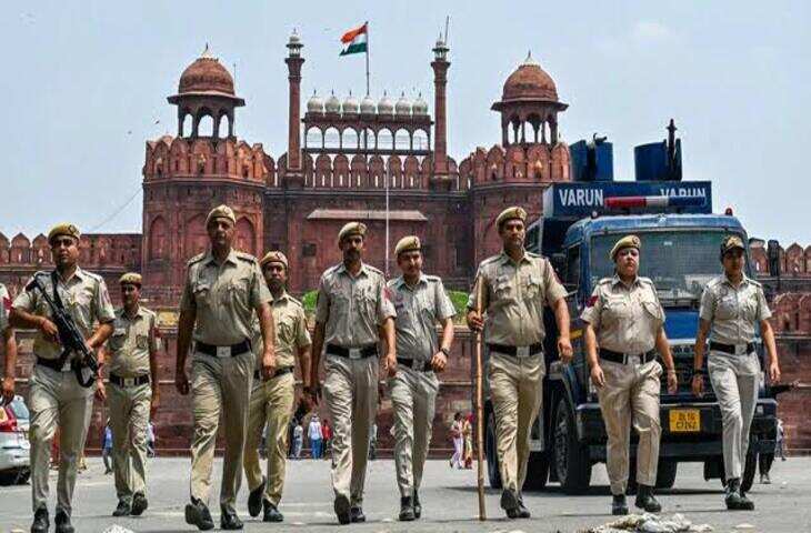 छावनी में बदली दिल्ली! 25 हजार सुरक्षाकर्मी संभाल रहे मोर्चा, चप्पे-चप्पे पर पुलिस की निगरानी​​​​​​​