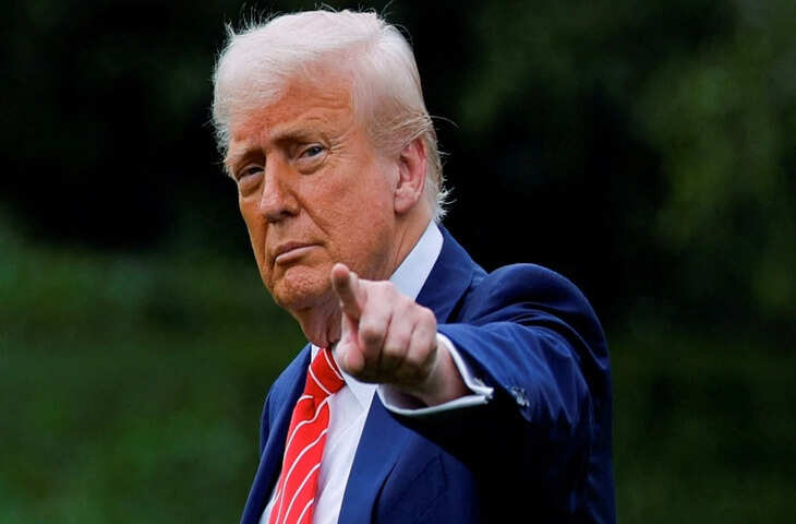 ट्रंप की टैरिफ चेतावनी से भारत में हड़कंप! इस इंडस्ट्री पर 250% शुल्क की धमकी, शेयर बाजार में मची अफरा-तफरी