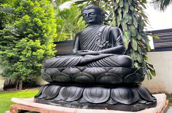 वीडियो में देखिए ग्रेनाइट पत्थर में तराशी गई महात्मा बुद्ध की पूरी यात्रा, ज्ञान से करुणा तक का अद्भुत सफर!&nbsp;