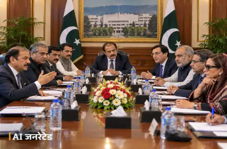 Pakistan PTI Talks: इमरान खान की पार्टी और सरकार के बीच फिर होगी बातचीत, 4 अक्टूबर के मार्च पर नजर