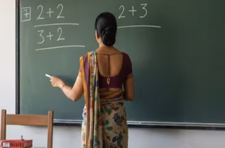 Jamia University ने छात्रों के WhatsApp ग्रुप को लेकर जारी किए नए निर्देश, हर क्लास में Teacher की निगरानी होगी
