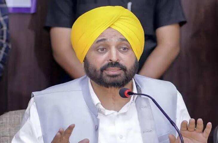 CM भगवंत मान के खिलाफ लगे बोर्ड से मचा सियासी बवाल! बेअदबी मुद्दे पर आम आदमी पार्टी और अकाली दल आमने-सामने