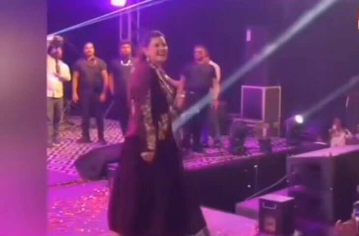 Viral Video: सिर्फ 12 मिनट में शो छोड़कर चली गईं अंजलि अरोड़ा, बोलीं- &lsquo;आपको कलाकार की इज्जत करना नहीं आता&rsquo;