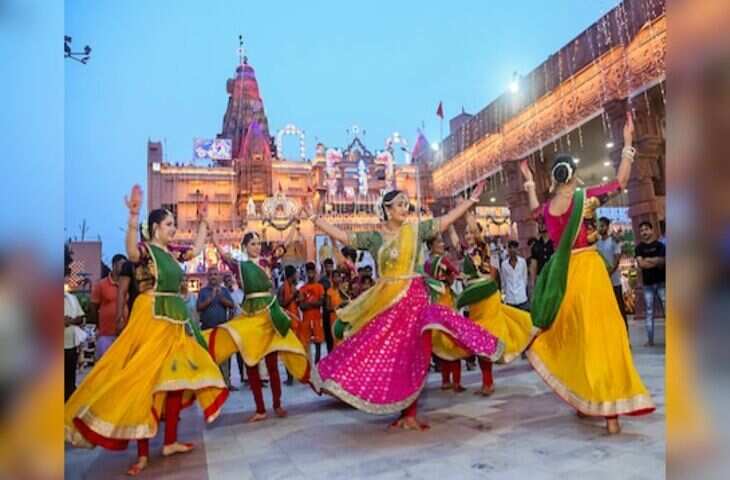 Janmashtami 2025 के मौके पर दुल्हन की तरह सजी मथुरा नगरी,&nbsp;झांकियों से लेकर मटकी फोड़ तक जाने कैसे मनाया जाएगा कान्हा का जन्मोत्सव&nbsp;