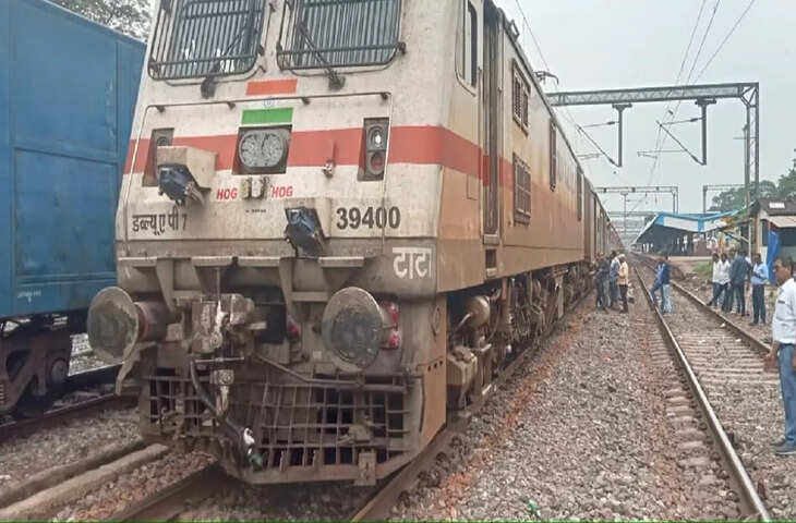दुरंतो एक्सप्रेस का इंजन हुआ क्षतिग्रस्त, रेल के टुकड़े से टकराया
