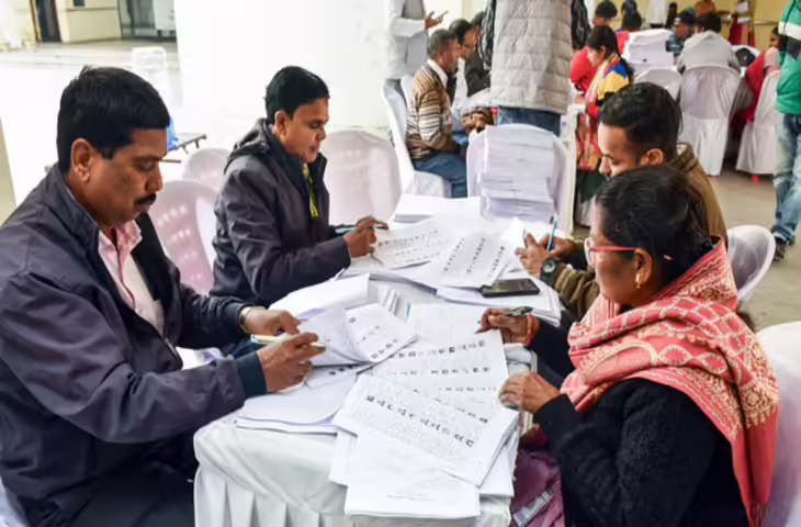 Bengal SIR: बंगाल में कितने वोटर्स के कटे नाम, फाइनल वोटर लिस्ट में ममता के विधानसभा केंद्र का हाल क्या है?