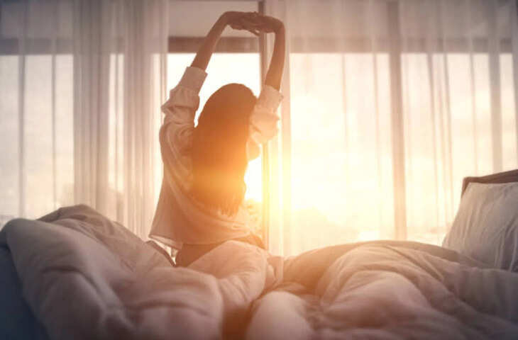 Vastu Tips For Morning: सुबह आंख खुलते ही करें ये 7 काम, दूर होगी नकारात्मक ऊर्जा और बढ़ेगी धन-दौलत