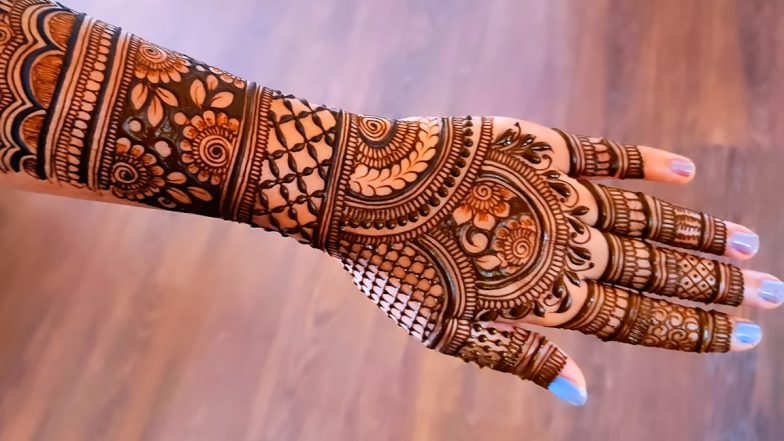 Eid 2023 Mehendi Designs: ईद के मौके पर जरूर ट्राई करें मेहंदी के ये  लेटेस्ट डिजाइन, बढ़ा देंगी आपके हाथों की खूबसूरती