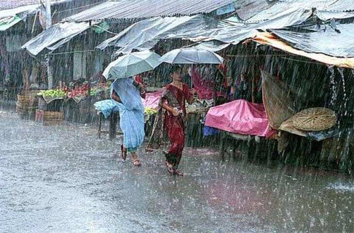 मानसून का कहर: गुजरात में बाढ़ जैसे हालात, वीडियो में जाने महाराष्ट्र-राजस्थान से लेकर यूपी और जम्मू-कश्मीर तक भारी बारिश का असर