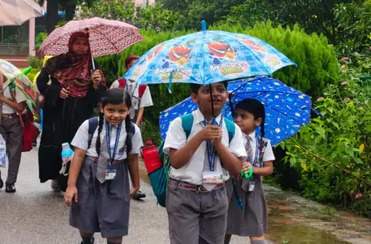 सीतापुर में 50 मिनट तक झमाझम बारिश, गर्मी से मिली राहत; भीगते हुए स्कूल पहुंचे बच्चे
