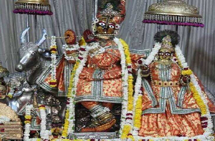 जयपुर जन्माष्टमी पर गोविंददेवजी मंदिर में सुरक्षा के खास इंतजाम, वीडियो में जाने श्रद्धालुओं से मेट्रो से आने की अपील