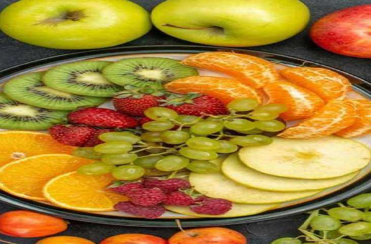 यूरिक एसिड में फल खाना शरीर में यूरिक एसिड बढ़ने पर कुछ फलों का खाना नुकसानदायक हो सकता है। क्योंकि इनमें फ्रुक्टोज की मात्रा ज्यादा होती है, जो इस समस्या को बढ़ा सकते हैं।