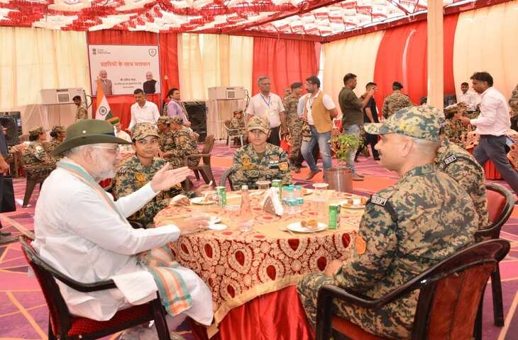 बीकानेर में BSF की ऐतिहासिक सांचू पोस्ट पहुंचे अमित शाह, फुटेज में देंखे जवानों से की मुलाकात