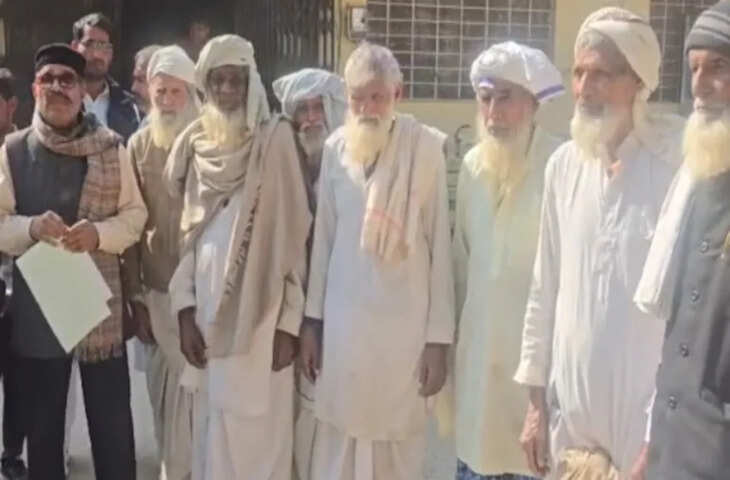 अलवर में मुर्दा बताकर काटे गए 106 मुस्लिम मतदाताओं के नाम, SDM से मिलकर बोले- साब हम ज़िंदा हैं&nbsp;