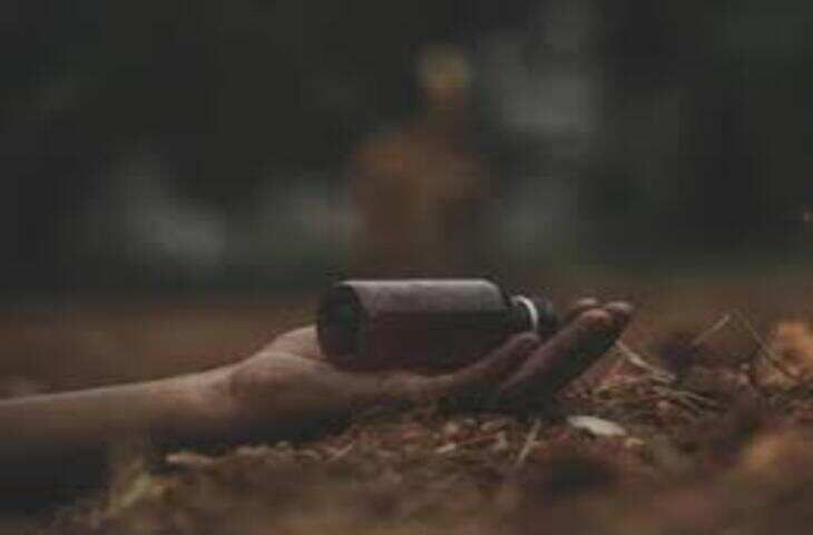 गोला के जानीपुर में शबाना खातून आत्महत्या मामला: साइबर अपराधियों का रहस्य खुला