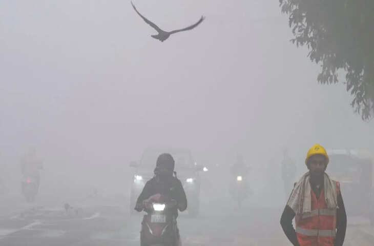 उत्तर प्रदेश में ठंड और कोहरे का कहर, 21 जिलों में रेड अलर्ट, यहां देखें जिलेवार अपडेट​​​​​​​