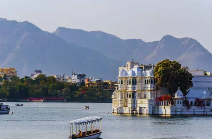 &lsquo;भारत का वेनिस....'&nbsp;उदयपुर की खूबसूरती पर विदेशी टूरिस्ट फिदा, यहाँ देखे वायरल वीडियो&nbsp;