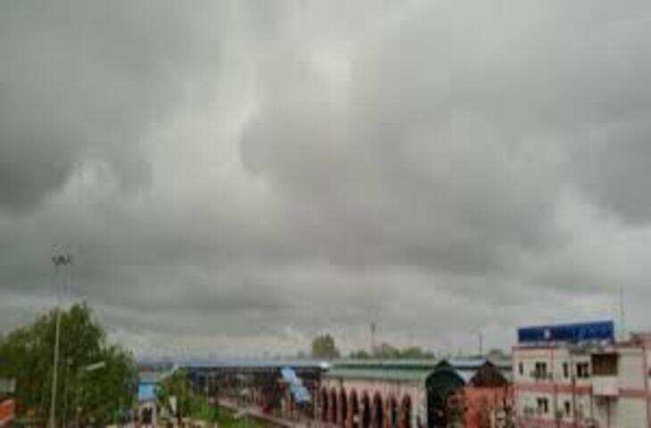 चैत्र में सावन जैसे मेघ, जयपुर में बारिश से मौसम हुआ सुहावना