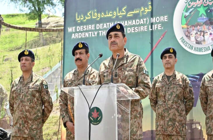 'भारत मर्सिडीज, पाकिस्तान खटारा ट्रक...' खुद अपने ही देश की दुनिया में खिल्ली उड़वा रहे मुनीर,&nbsp;बर्बादी पर भी ठोक रहे ताल&nbsp;