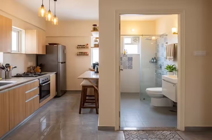 Vastu Tips: किचन और बाथरूम का पास होना माना जाता है वास्तु दोष, जानें क्या हो सकते हैं नुकसान और उपाय