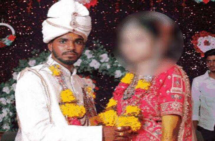 झांसी में पत्नी को प्रेमी के साथ आपत्तिजनक हालत में पकड़ा, पति ने वहीं करा दी दोनों की शादी; सिंदूर और वरमाला की तस्वीरें वायरल