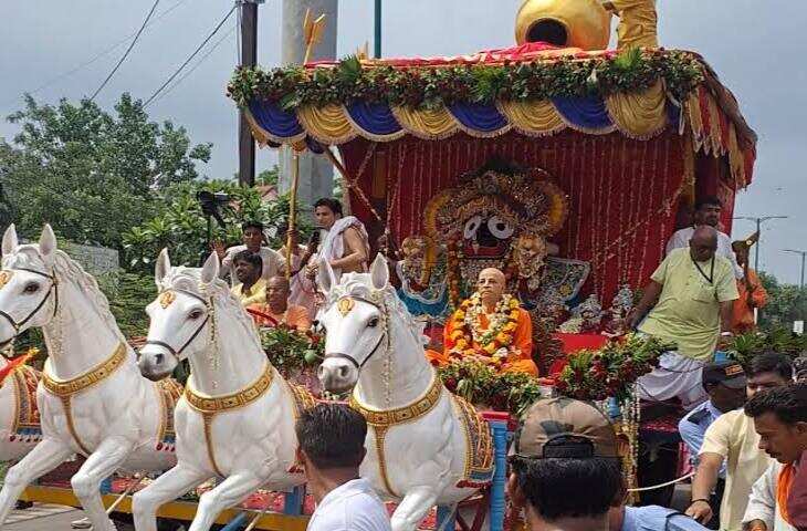 उज्जैन में भक्ति और उल्लास के साथ निकली भगवान जगन्नाथ की भव्य रथयात्रा, वीडियो में जाने पहली बार तीन अलग-अलग रथों पर विराजे महाप्रभु
