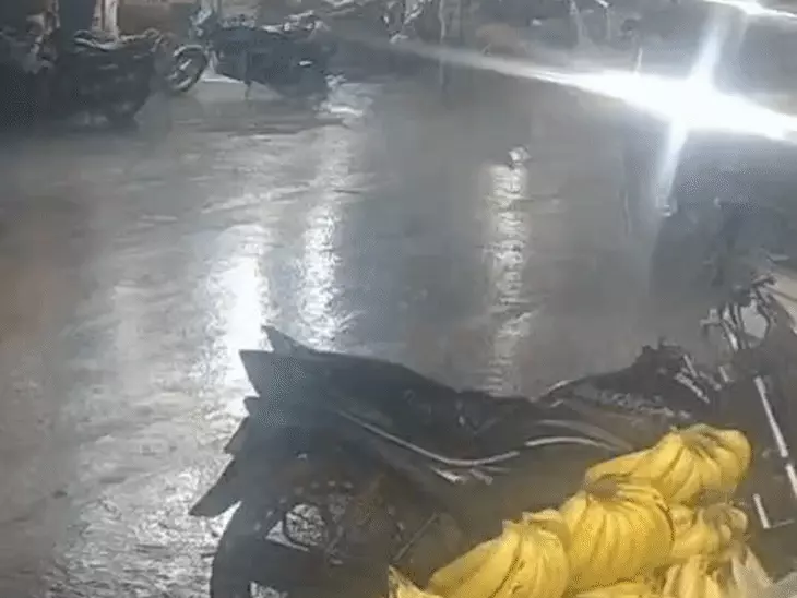 मध्य प्रदेश में मानसून की विदाई के बाद भी बारिश जारी, 21 जिलों में आंधी-बारिश का अलर्ट