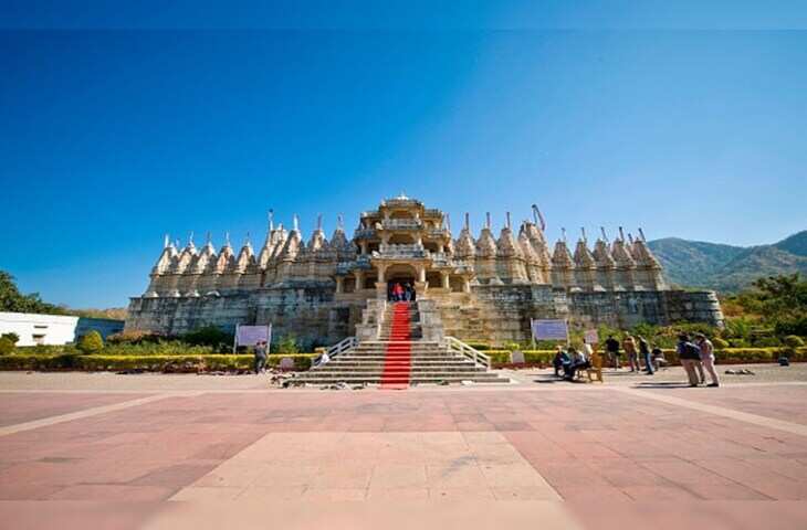 वीडियो में देखे रणकपुर जैन मंदिर की 1444 नक्काशीदार स्तंभों की भव्यता, जिसे देख हर पर्यटक रह जाता है मंत्रमुग्ध