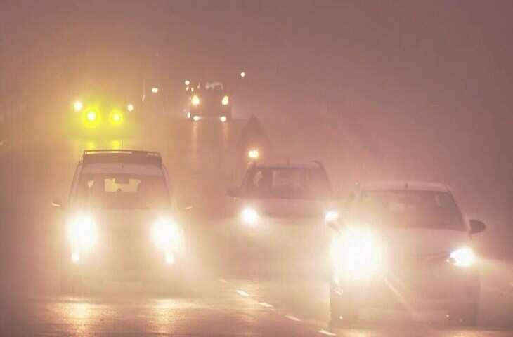 राजस्थान में ठंड का कहर, फुटेज में जानें कोहरे से ट्रेनें लेट, कश्मीर में डल झील जमी; बिहार में 3 की मौत