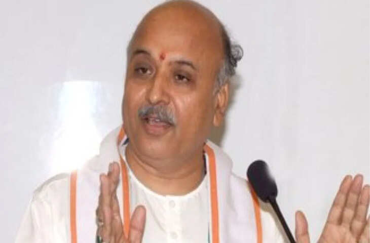 &lsquo;हिंदू बंटेगा तो कटेगा और हिंदू बंट रहा है&rsquo;&hellip; शंकराचार्य विवाद पर प्रवीण तोगड़िया बोले- मैं इससे बेहद दुखी