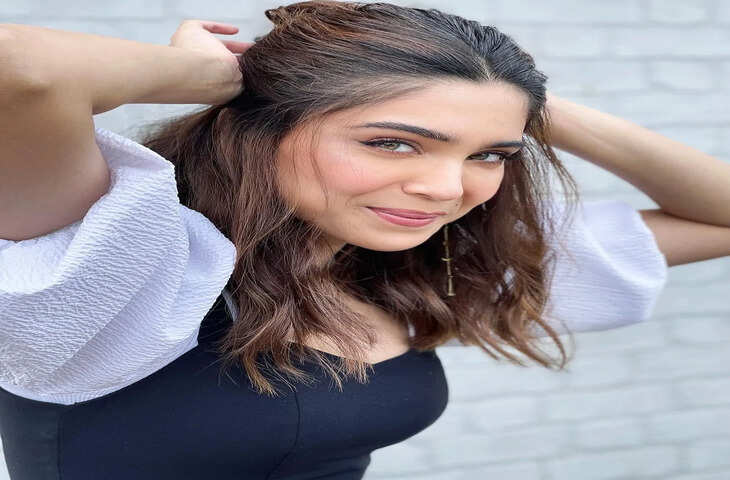 शरवरी वाघ की खूबसूरती देख इंटरनेट हुआ दीवाना, सनी कौशल से ब्रेकअप फिर वायरल