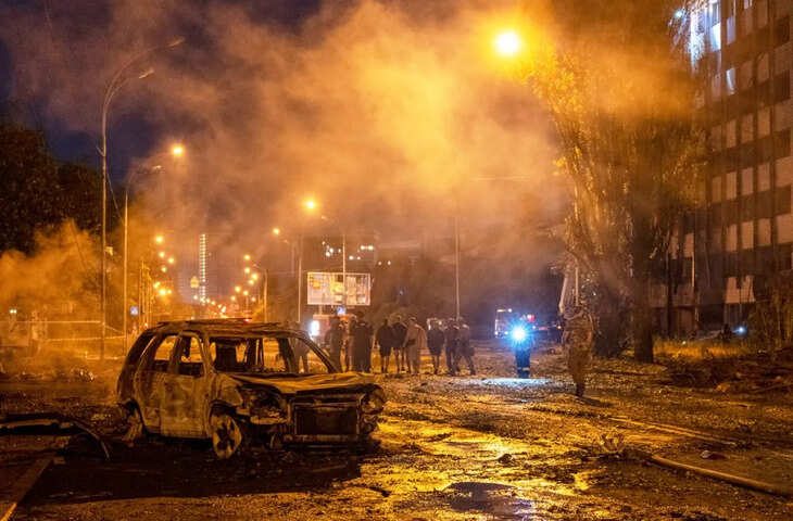 Ukraine War News: कीव पर रूस का बड़ा हवाई हमला, 9 की मौत और 22 घायल, रिहायशी इलाकों में भारी तबाही