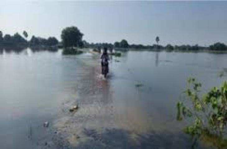 Chapara सरयू नदी का पानी सूखने से शहर के लोगों  छठ व्रत करने में होगी परेशानी
