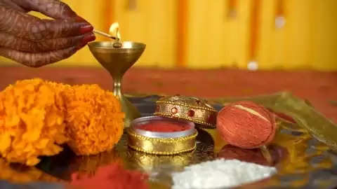 recite shri vishnu aarti on Thursday lord Vishnu puja 