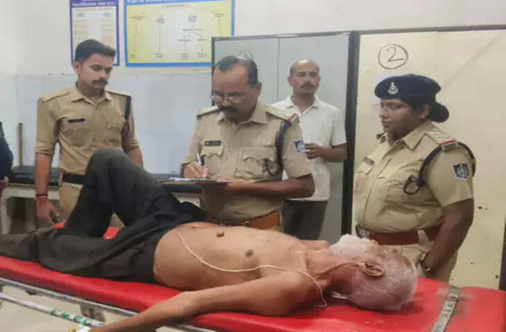 सतना में 75 वर्षीय बुजुर्ग पर चाकू से हमला: पेट-पीठ में गहरे घाव, पुरानी रंजिश में घर में घुसे थे बदमाश