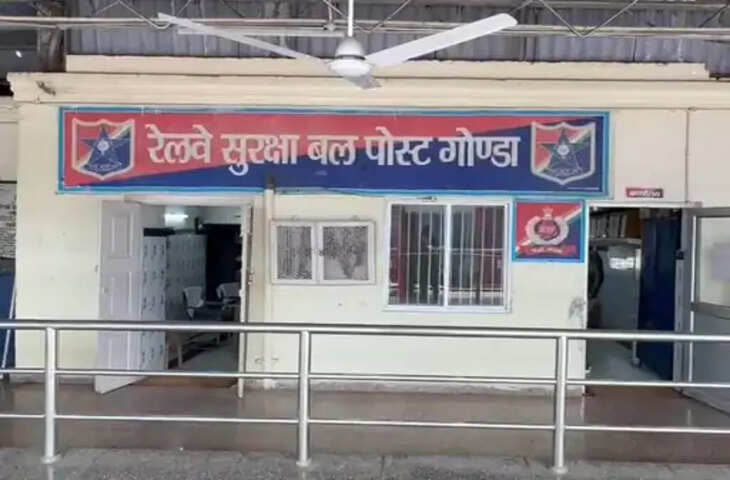 गोंडा में गुटखा खाते पकड़ा गया सिपाही सस्पेंड, 15 अगस्त सम्मेलन के दौरान अफसरों ने की कार्रवाई