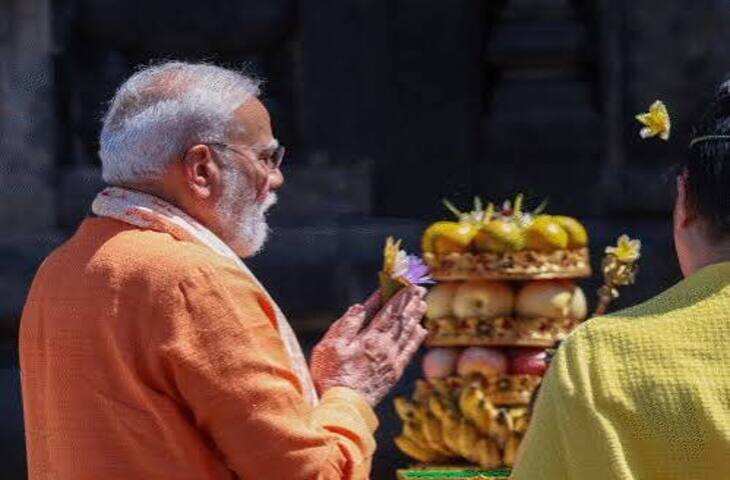 पीएम मोदी ने इंडोनेशिया के प्रम्बानन मंदिर में किए दर्शन, वीडियो में बोले- भगवान शिव से जुड़ने का मिलता रहा सौभाग्य; 5 फाइटर जेट ने किया एस्कॉर्ट