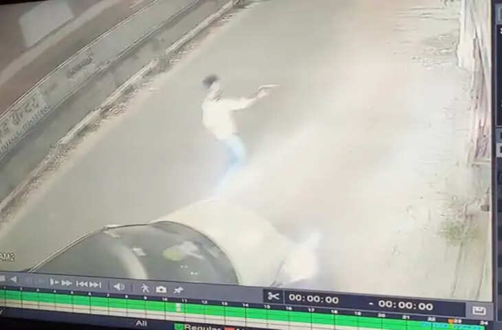 इटावा में युवक को कार से कुचलने की कोशिश के बाद फायरिंग: 6 लोगों पर आरोप, CCTV में कैद हुई घटना