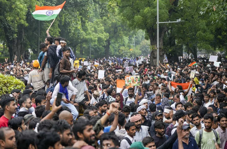 CJP प्रदर्शन से पहले दिल्ली में सख्ती पर सुप्रीम कोर्ट की टिप्पणी, वीडियो में CJI बोले- मक्खी मारने के लिए हथौड़े का इस्तेमाल न करें